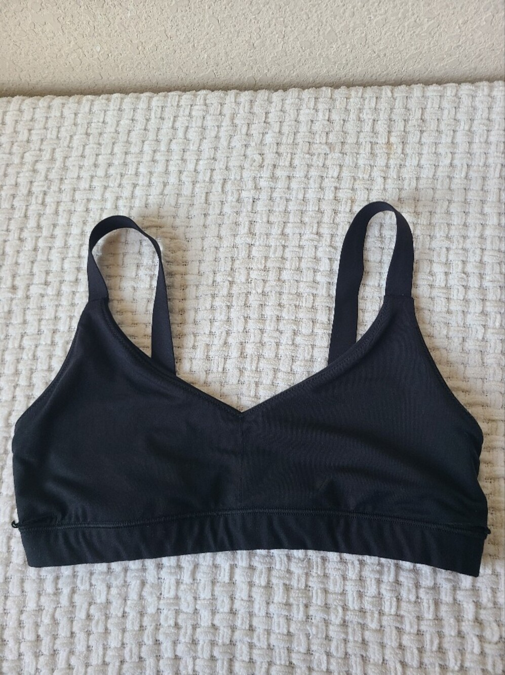 Offline by Aerie Black Wireless Bralette - Women Size M - Picture 4 of 8